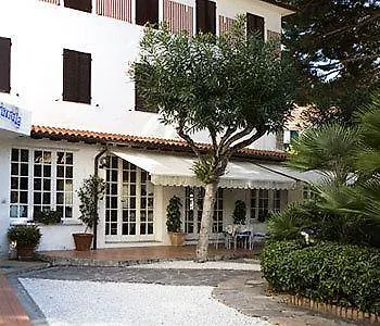 Marina Garden 4*