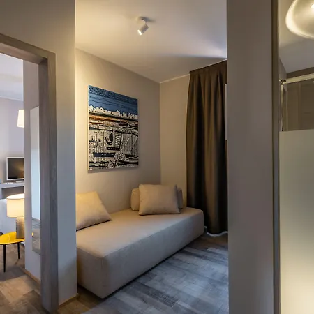 Marina Garden 4*